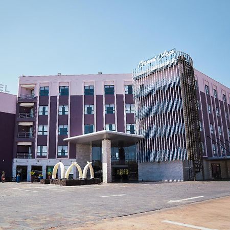 The Grand Aria Hotel And Conference Centre กาโบโรเน ภายนอก รูปภาพ