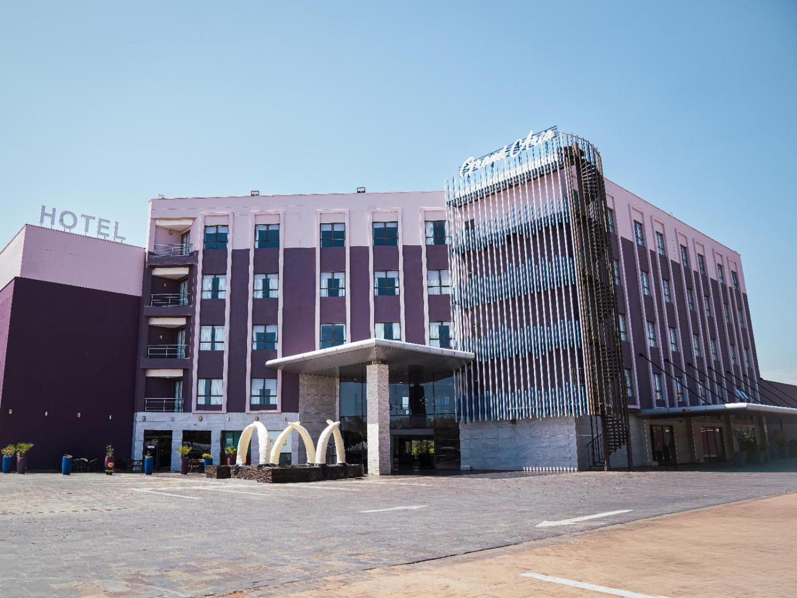 The Grand Aria Hotel And Conference Centre กาโบโรเน ภายนอก รูปภาพ